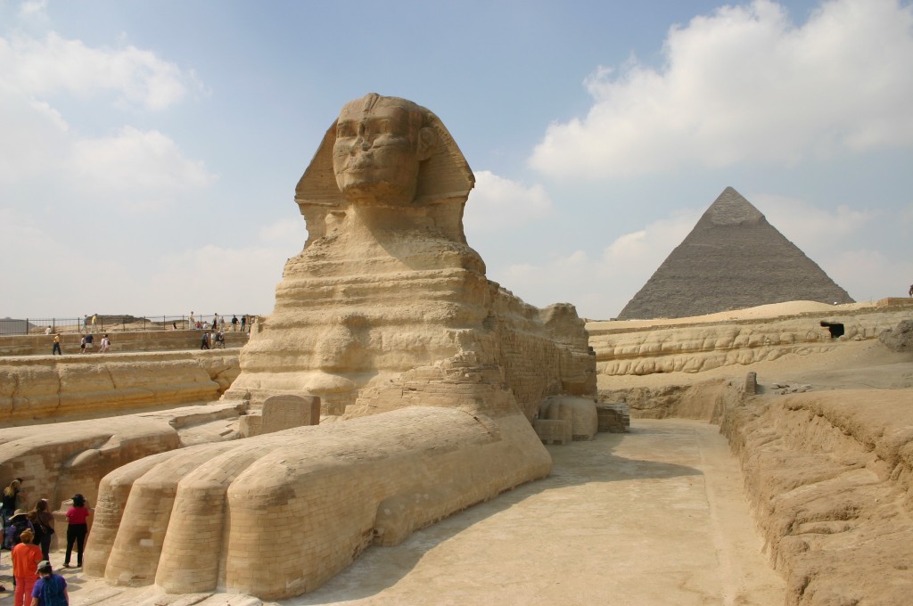 Tượng nhân sư lớn nhất thế giới cạnh kim tự tháp Giza